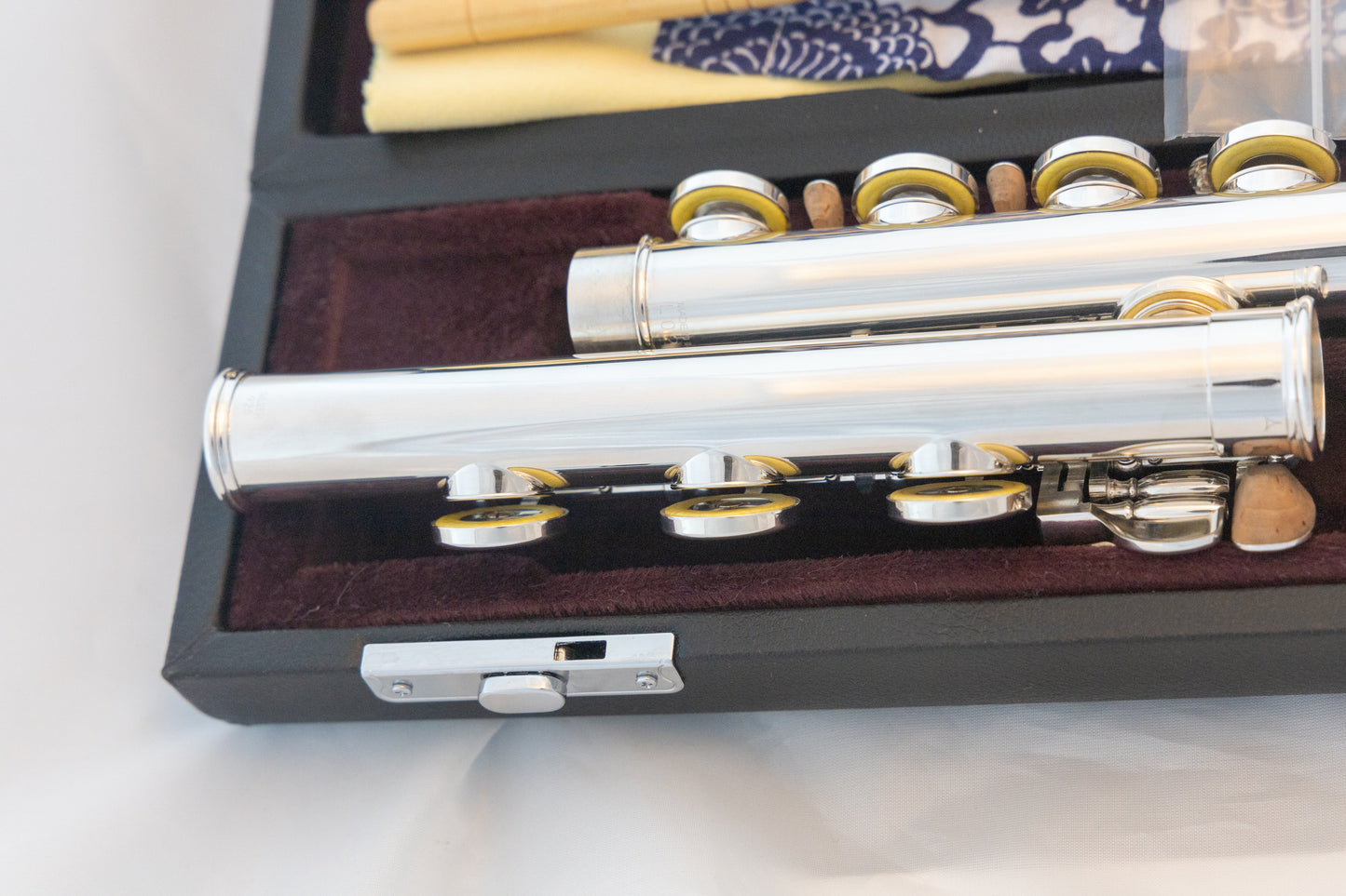 Yamaha YFL-462H All Silver Intermediate Flute Offset-G Open-hole *B-foot *Cleaned & Serviced