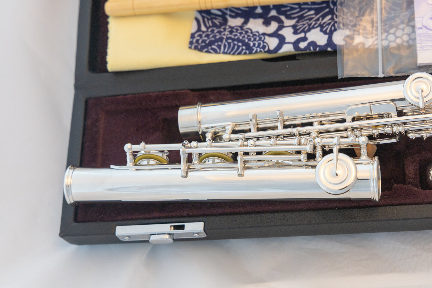 Yamaha YFL-462H All Silver Intermediate Flute Offset-G Open-hole *B-foot *Cleaned & Serviced