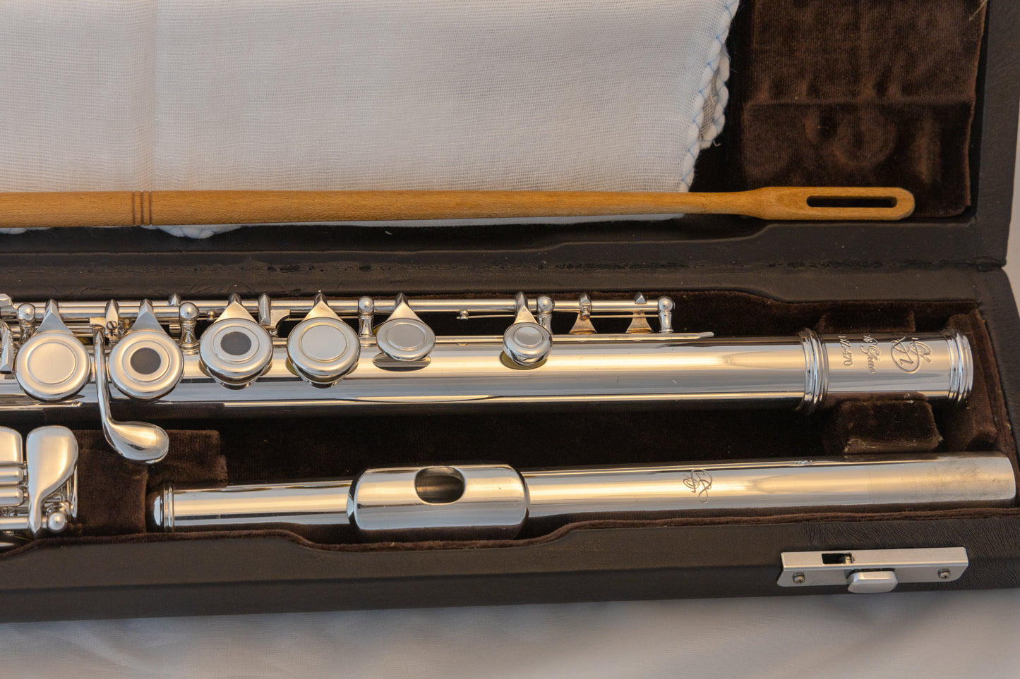 Di Zhao DZ-470 Open-hole Intermediate Flute *Silver headjoint *Low-b foot *Cleaned & Service