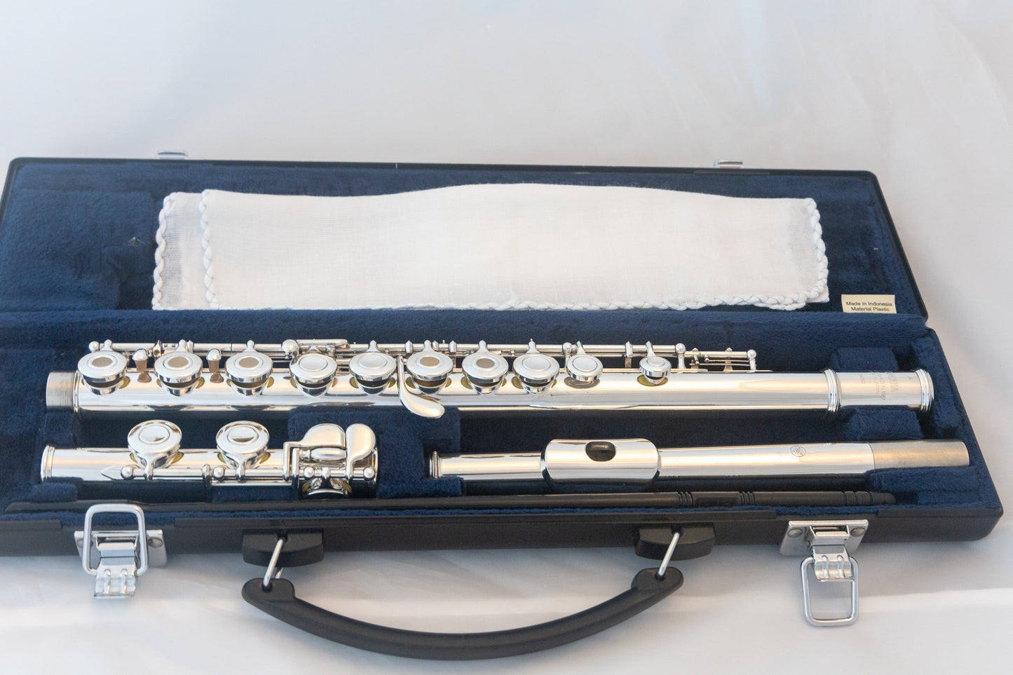 Yamaha YFL-285S II Open-Hole Intermediate Flute *Made in Japan *New Pads