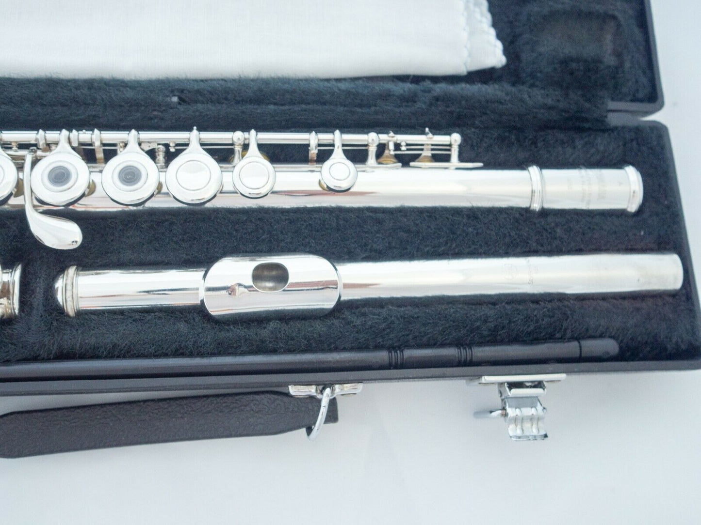 Yamaha YFL-385 II Intermediate Flute *Solid Silver Headjoint *Low-B *Japan Made *Cleaned & Serviced