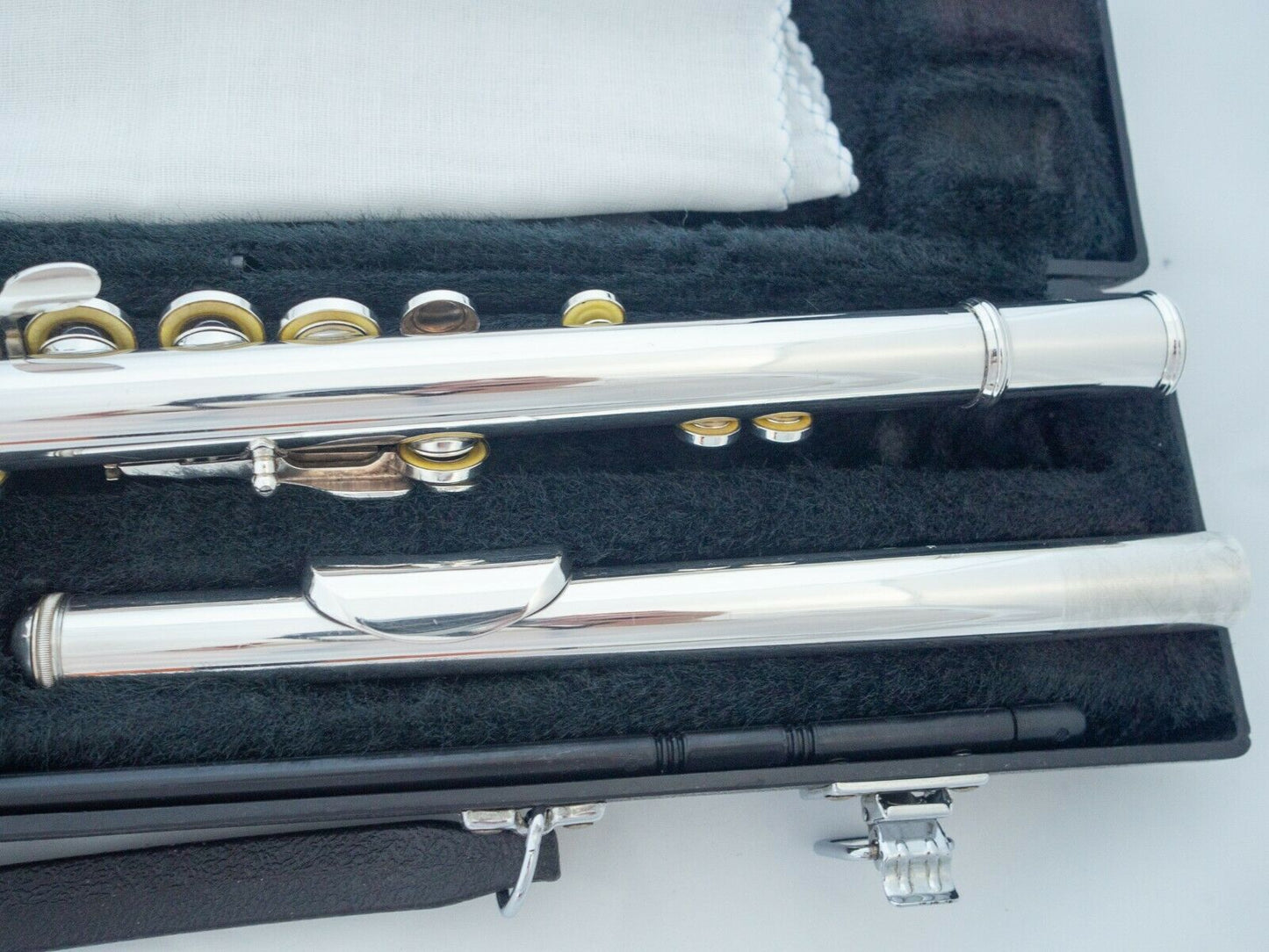 Yamaha YFL-385 II Intermediate Flute *Solid Silver Headjoint *Low-B *Japan Made *Cleaned & Serviced